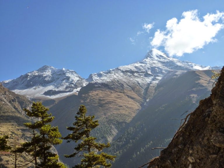 Pisang Peak (6,091 m)
