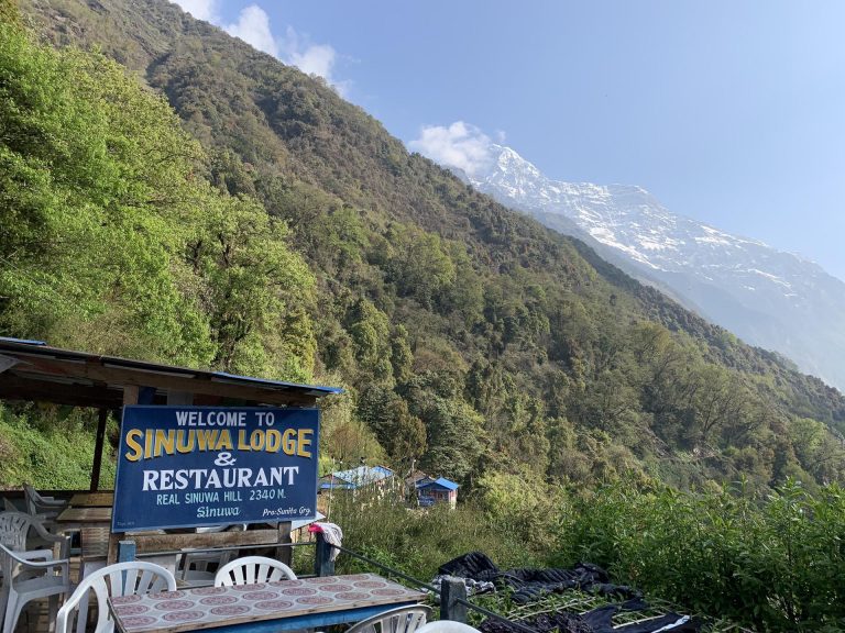 Sinuwa Village & local teahouse